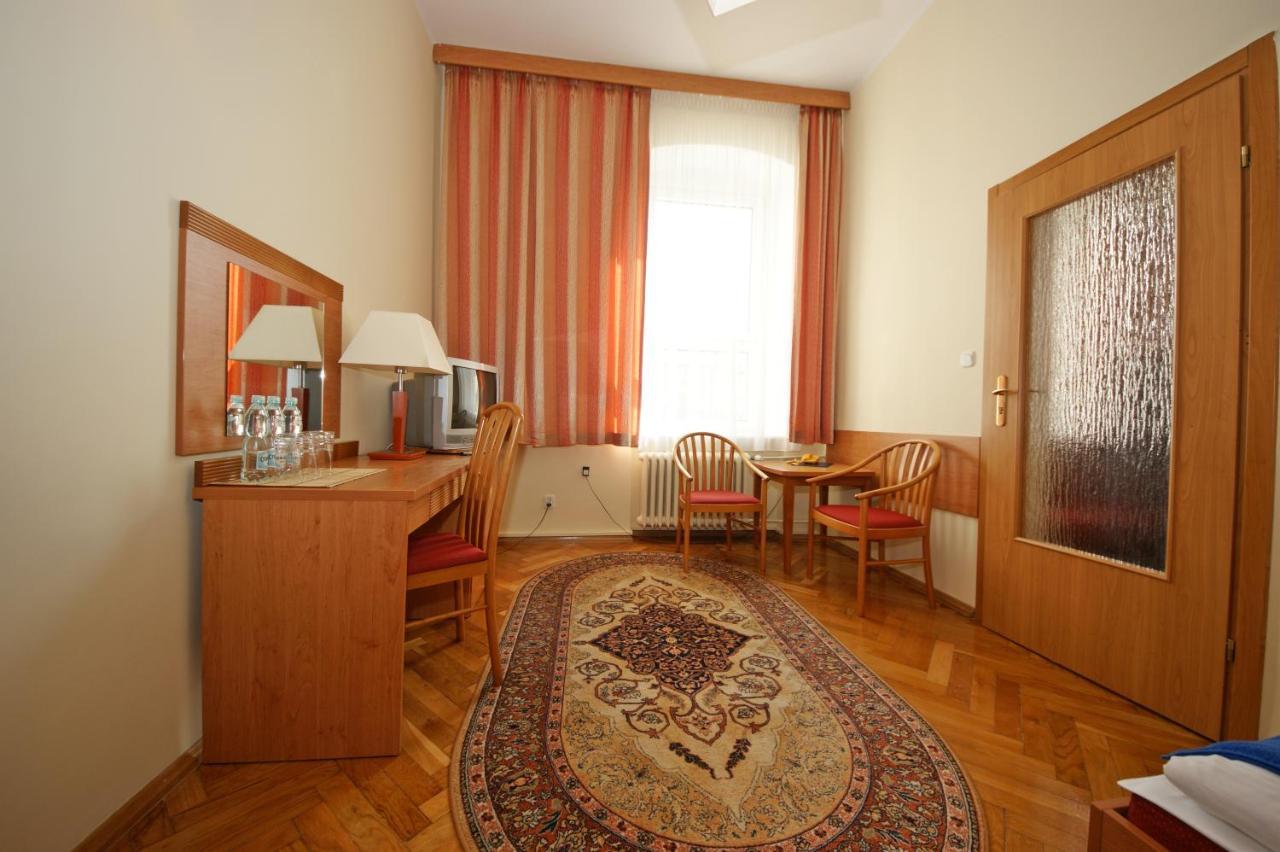 Hotel Zamkowy 스와프스크 외부 사진