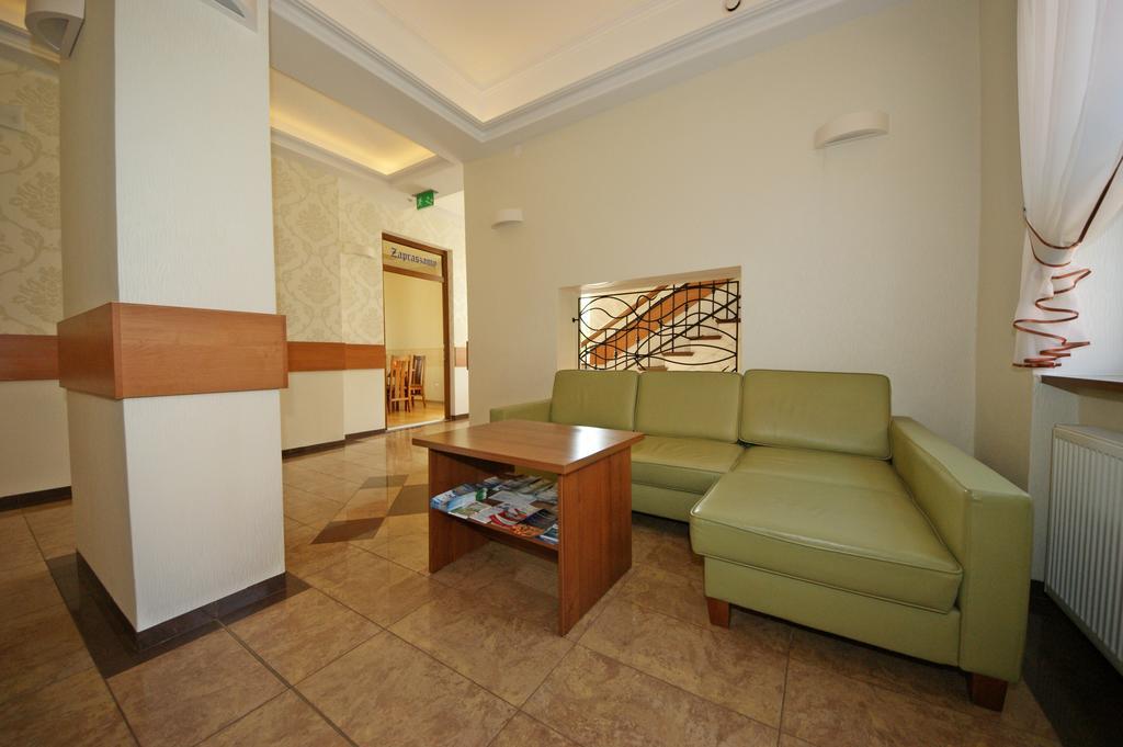 Hotel Zamkowy 스와프스크 외부 사진