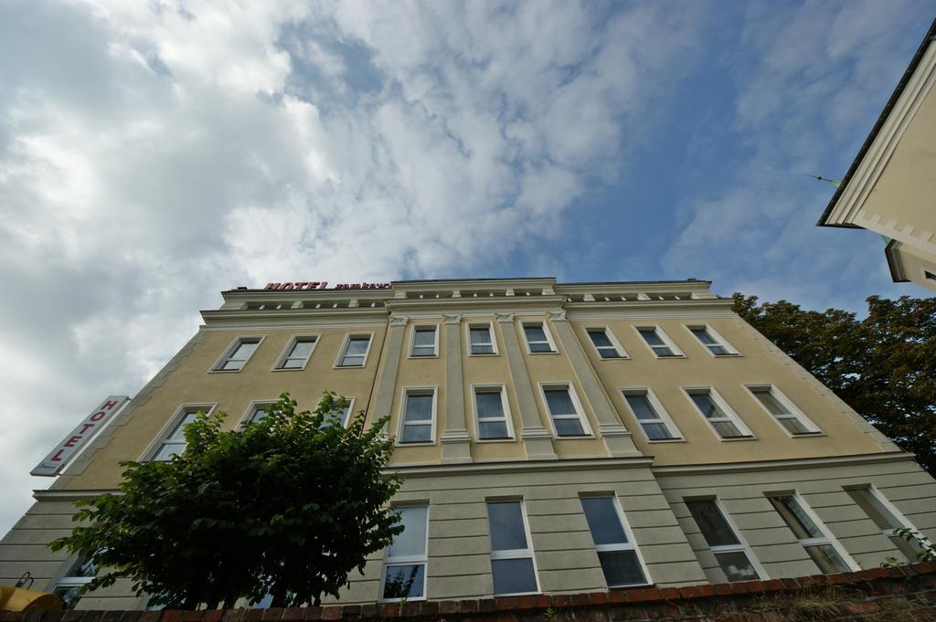 Hotel Zamkowy 스와프스크 외부 사진