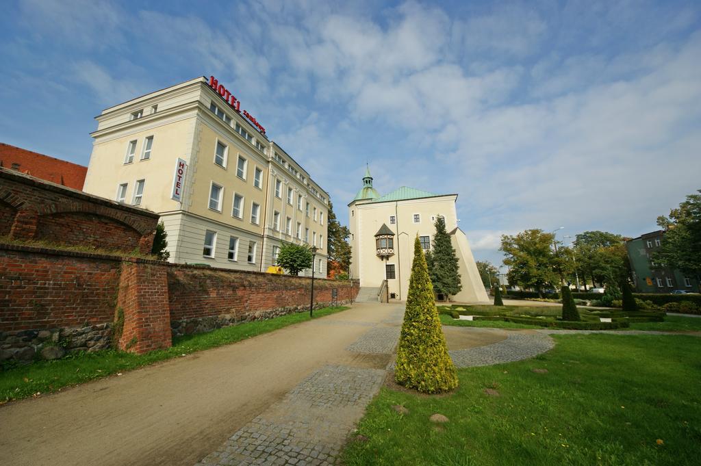 Hotel Zamkowy 스와프스크 외부 사진